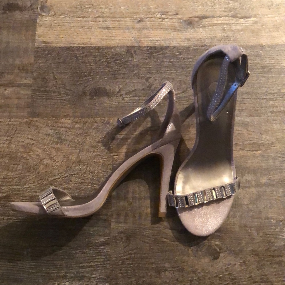 GORGEOUS NWOT Candies heels - Picture 1 of 4